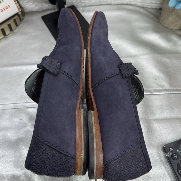 (C) Ted Baker Daveon men\'s dark blue loafers. Size: 8 main image 10